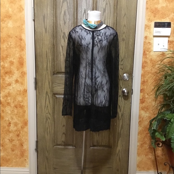 Guess Sheer lace long sleeve dress or coverup 💕🔥 - Picture 5 of 8